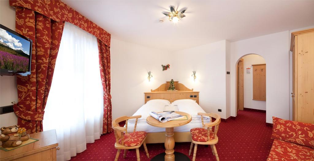 Hotel Garni Laura Arabba Chambre photo